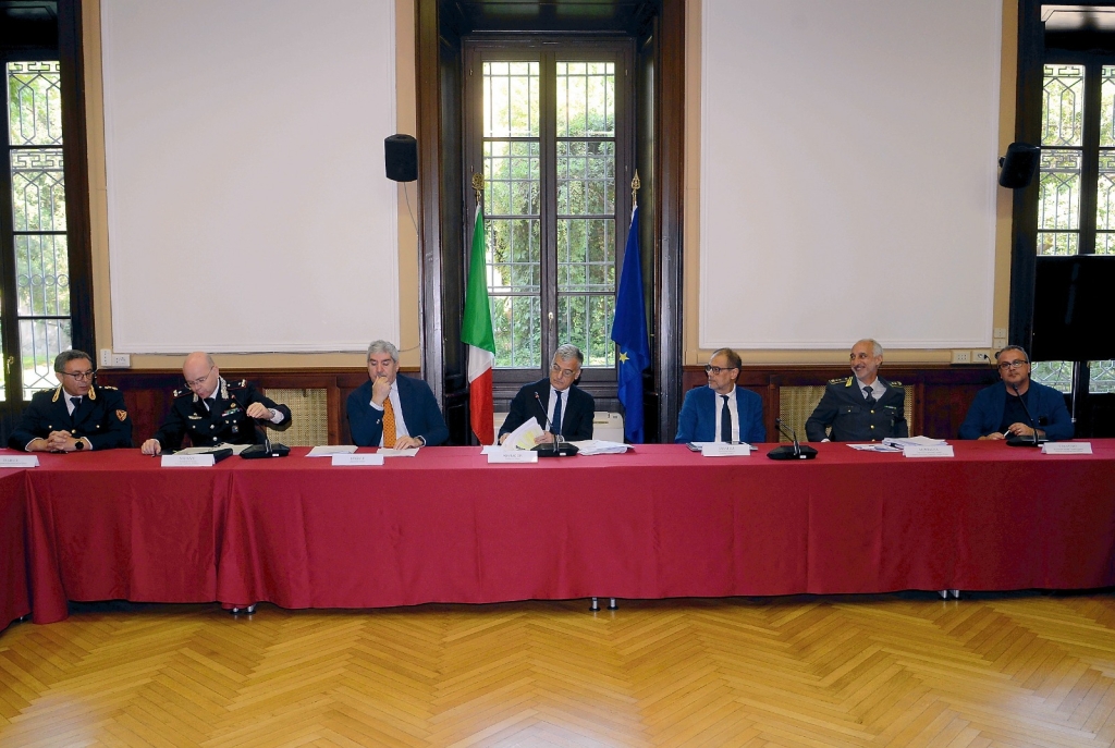 Un momento della riunione in Prefettura