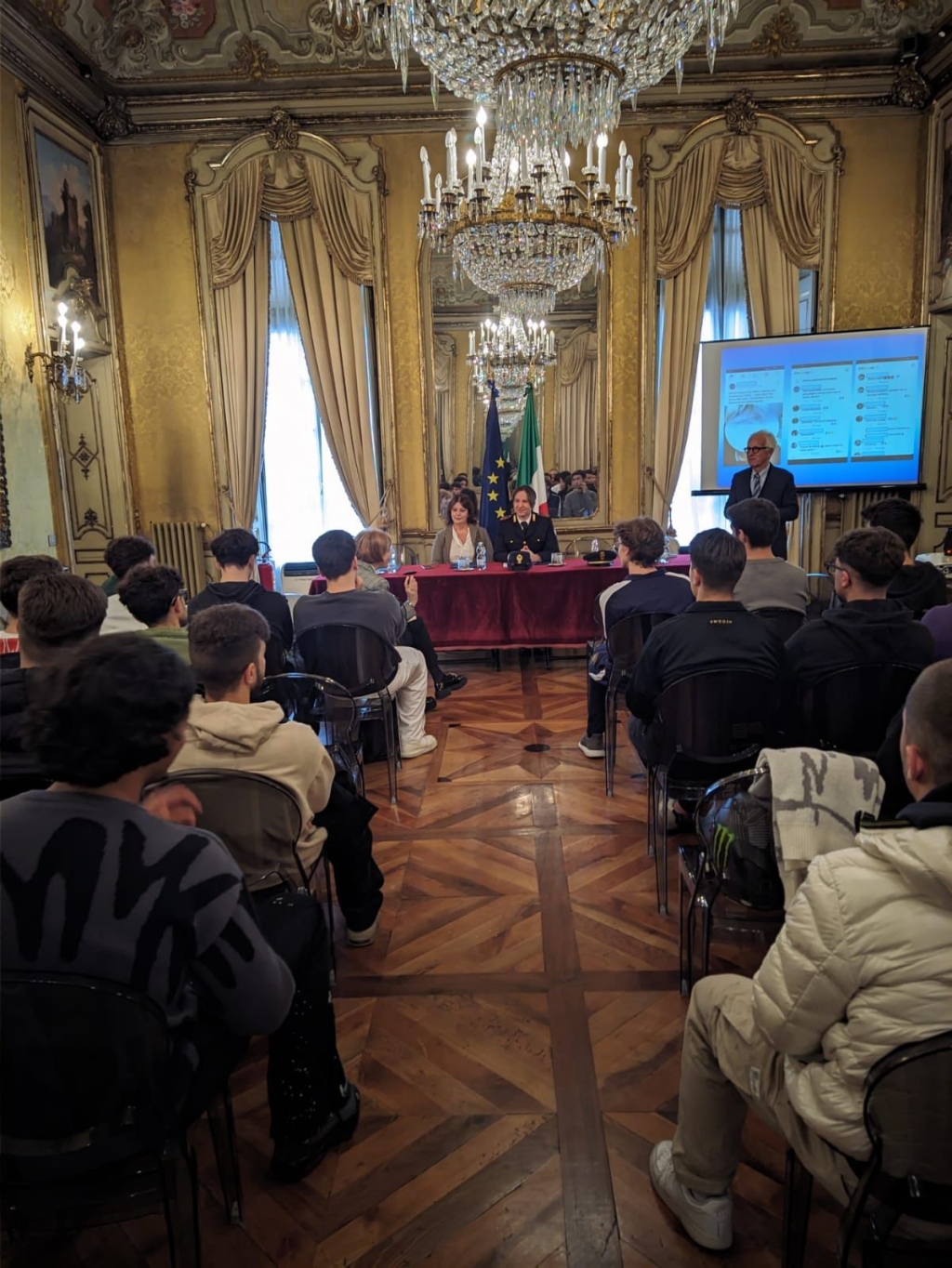 immagine-incontro-con-studenti-del-grassi-15-ott-2024.jpg