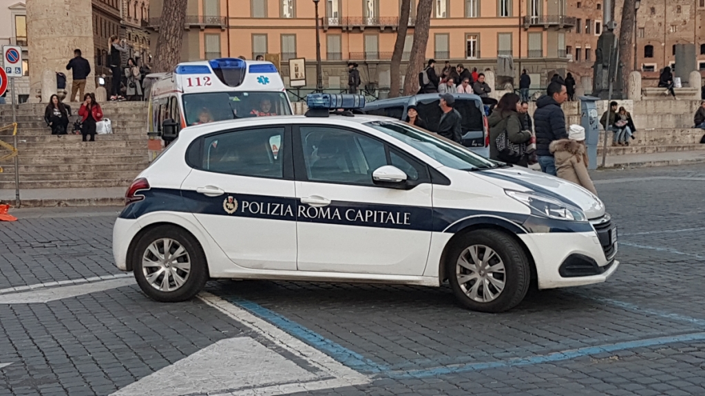 Automezzo Polizia Roma capitale