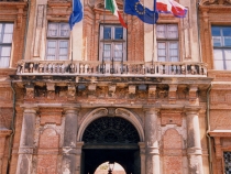 Ingresso della sede centrale della Prefettura