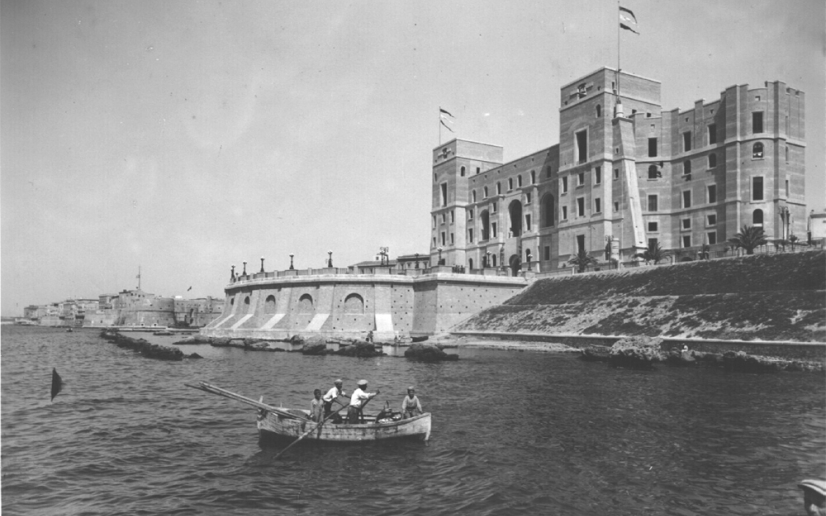 Il Palazzo del Governo in una foto del 1939