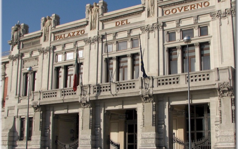 Il palazzo della prefettura